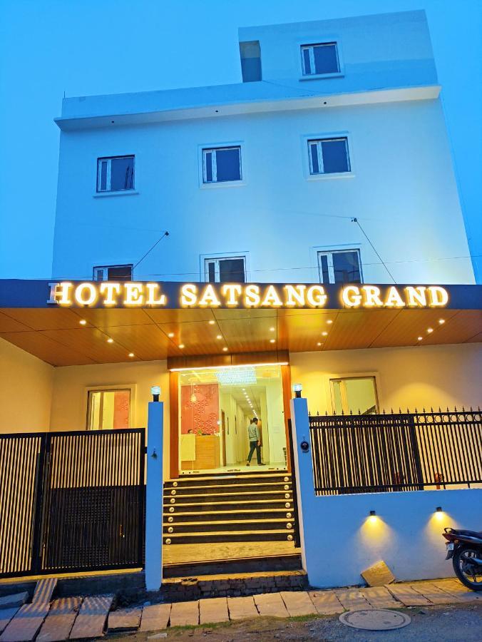 Hotel Satsang Grand 바라나시 외부 사진
