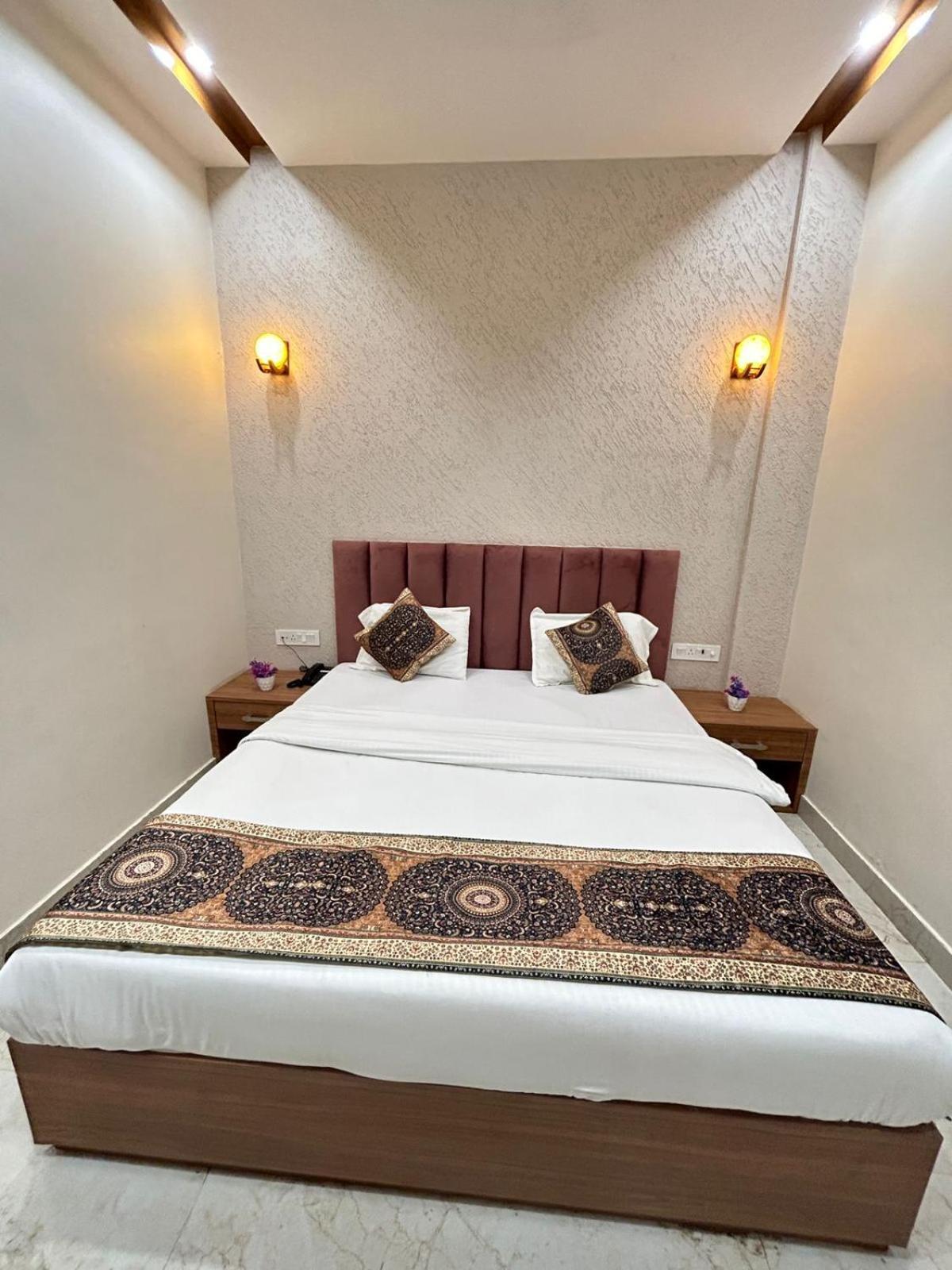 Hotel Satsang Grand 바라나시 외부 사진